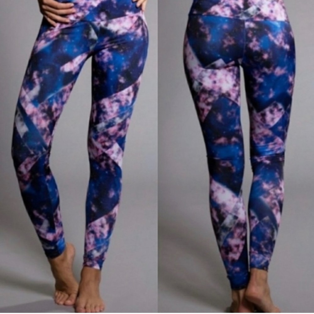 Onzie Pink & Blue Galaxy Print Leggings M/L